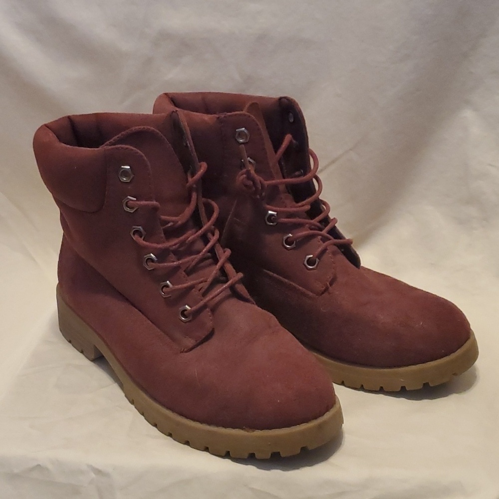 Cliffs Pascale White Mountain Boots SZ 8